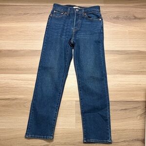 Levi's Women's Wedgie Straight Jeans in Blue